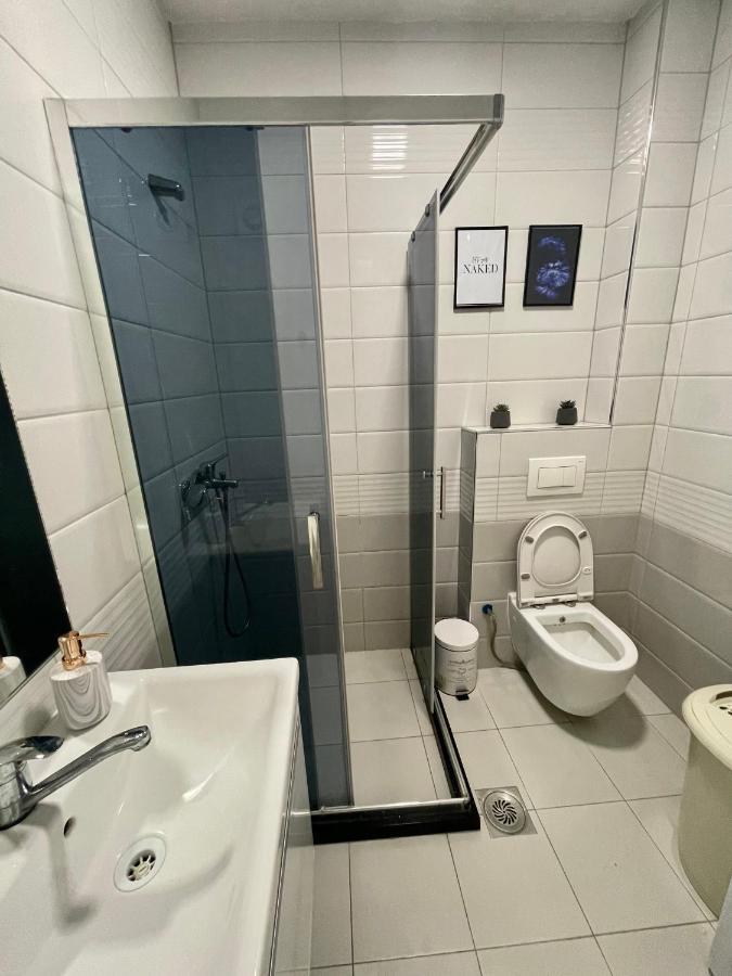 Apartment In Pristina Esterno foto