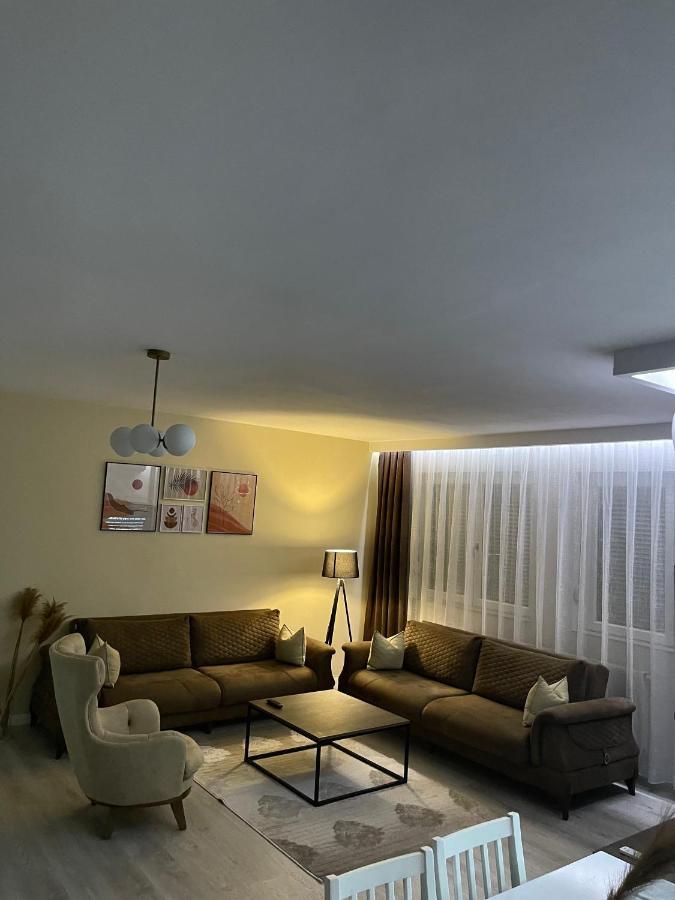 Apartment In Pristina Esterno foto