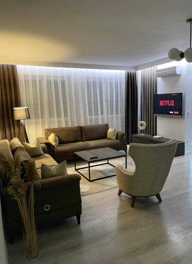 Apartment In Pristina Esterno foto